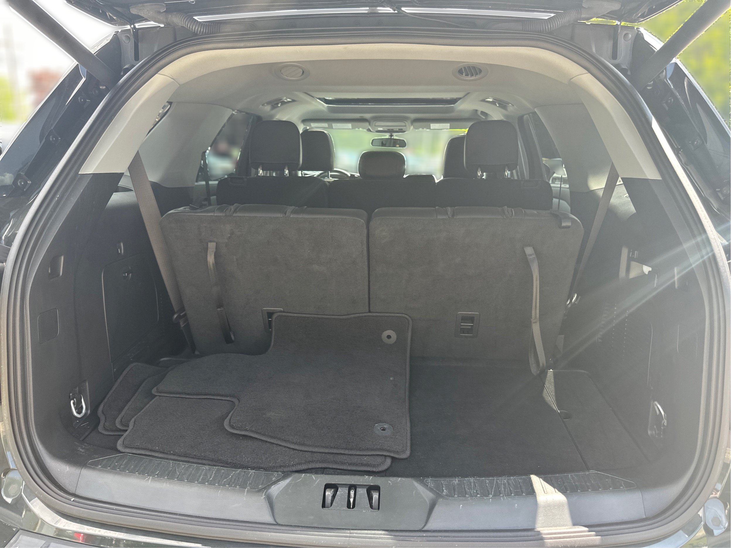 Used 2023 Ford Explorer XLT w/ Equipment Group 202A AWD/4WD image 13