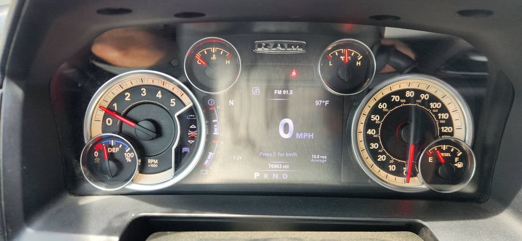 Used 2017 RAM 2500 Laramie w/ Convenience Group AWD/4WD image 5