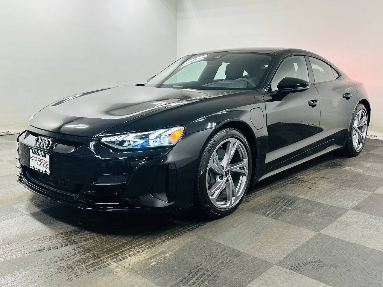 Used 2022 Audi e-tron GT Premium Plus AWD/4WD image 3