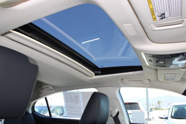 Certified 2025 Lexus ES 300h w/ Premium Package FWD image 6