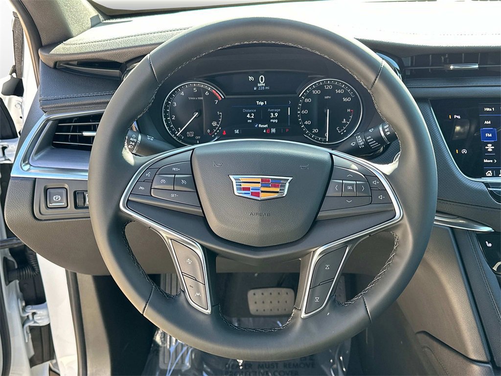 New 2025 Cadillac XT5 Luxury image 18