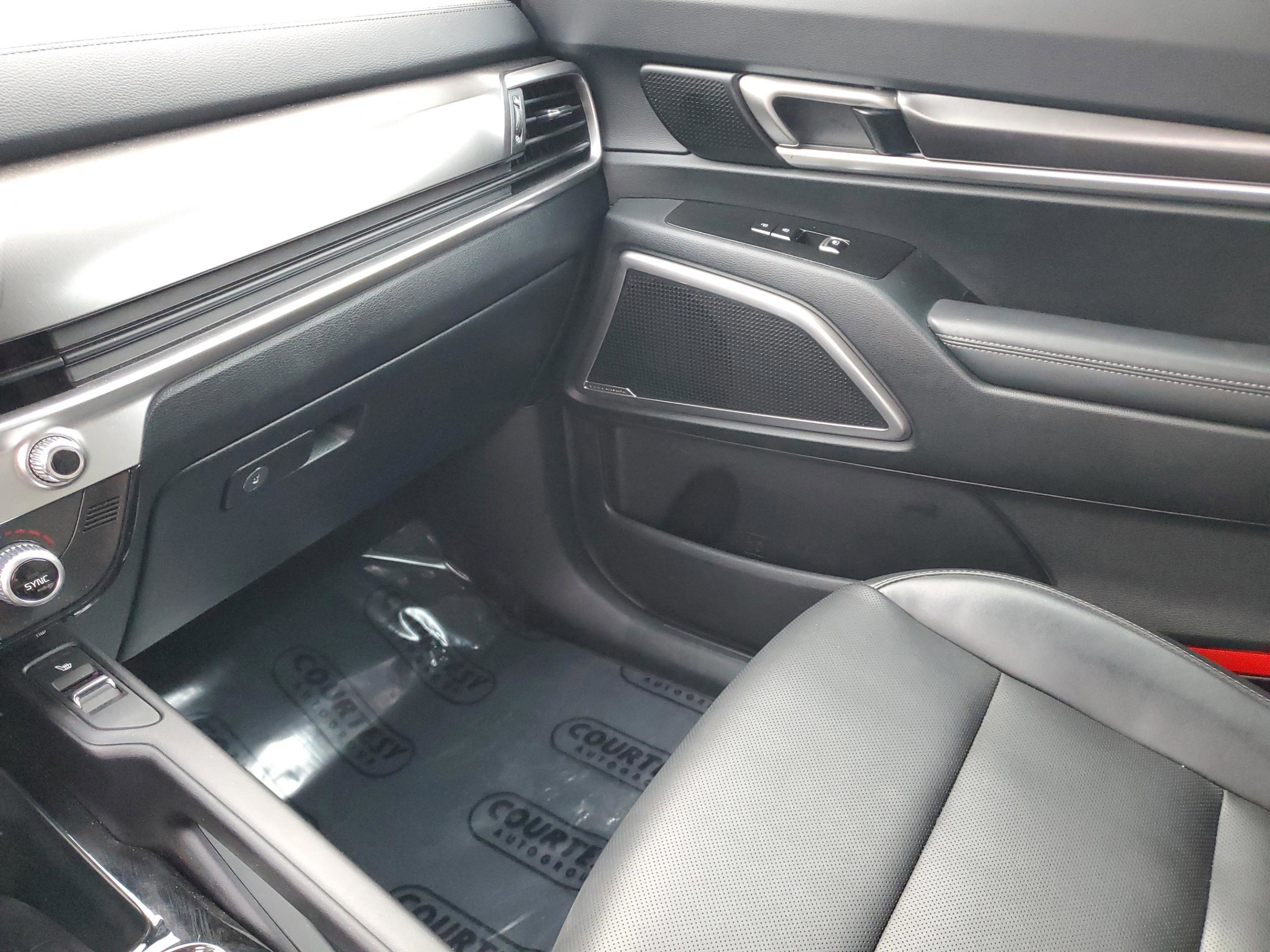 Certified 2025 Kia Telluride S image 26