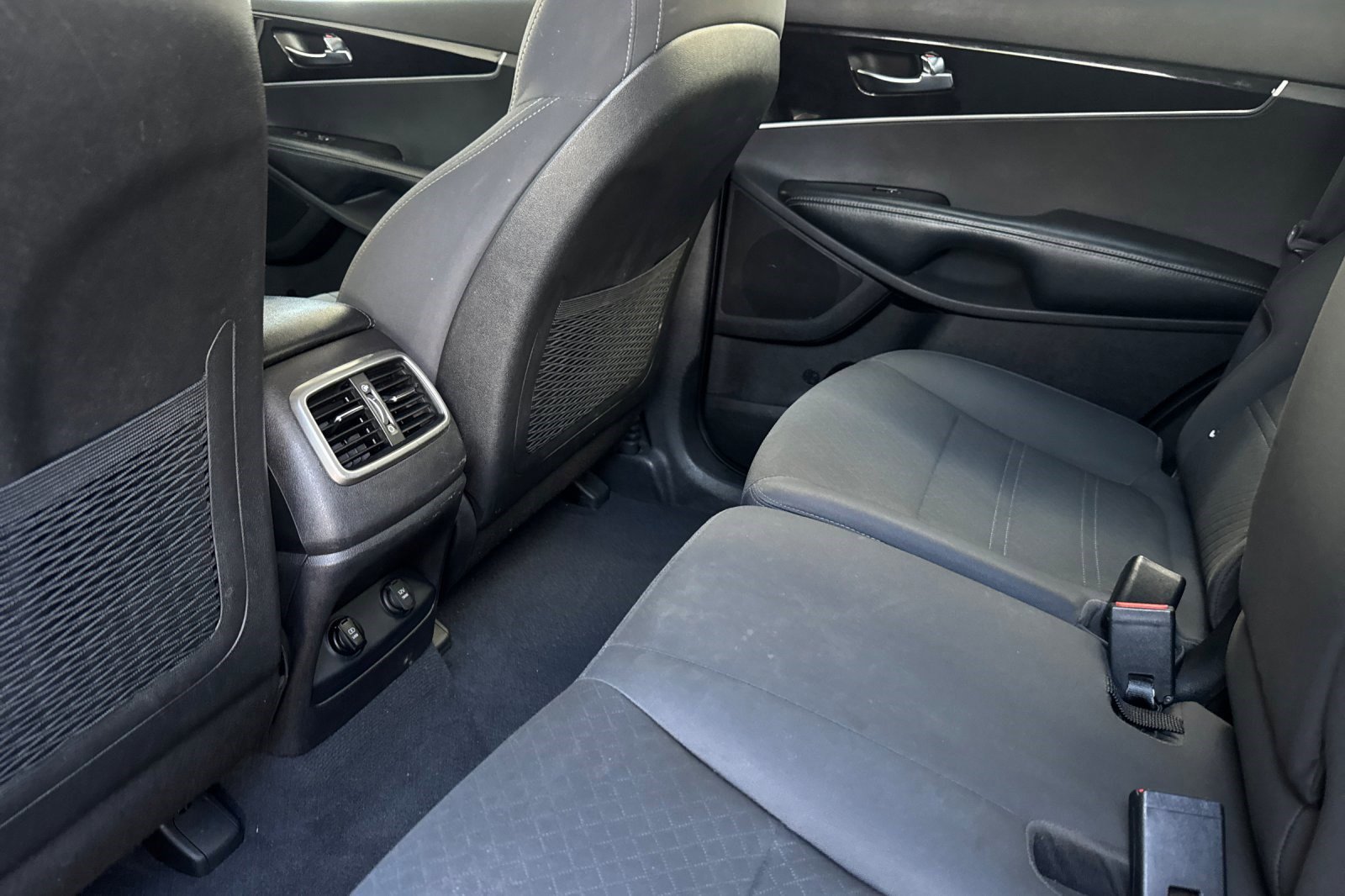 Used 2017 Kia Sorento LX w/ LX V6 Convenience Package FWD image 26