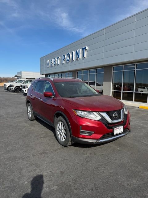 Used 2018 Nissan Rogue SV image 2