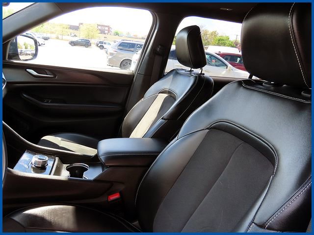 Certified 2024 Jeep Grand Cherokee L Altitude AWD/4WD image 14