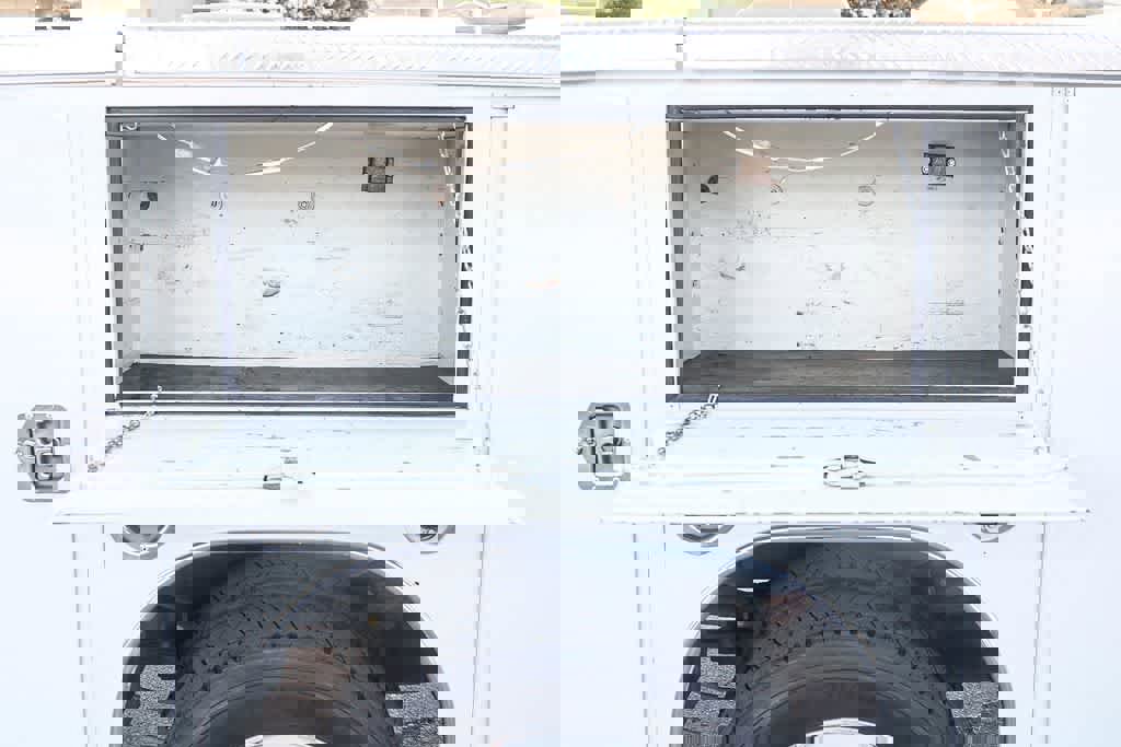 Used 2017 Ford F550 2WD Crew Cab Super Duty image 28