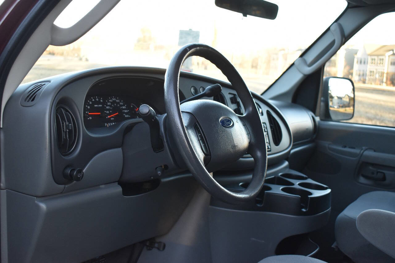 Used 2008 Ford E-350 and Econoline 350 XLT image 16