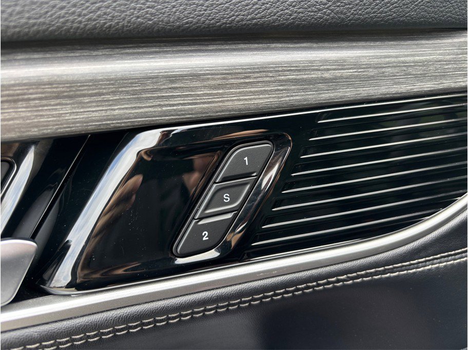 Used 2024 Jeep Wagoneer Series II w/ Flexible Seating Group image 26