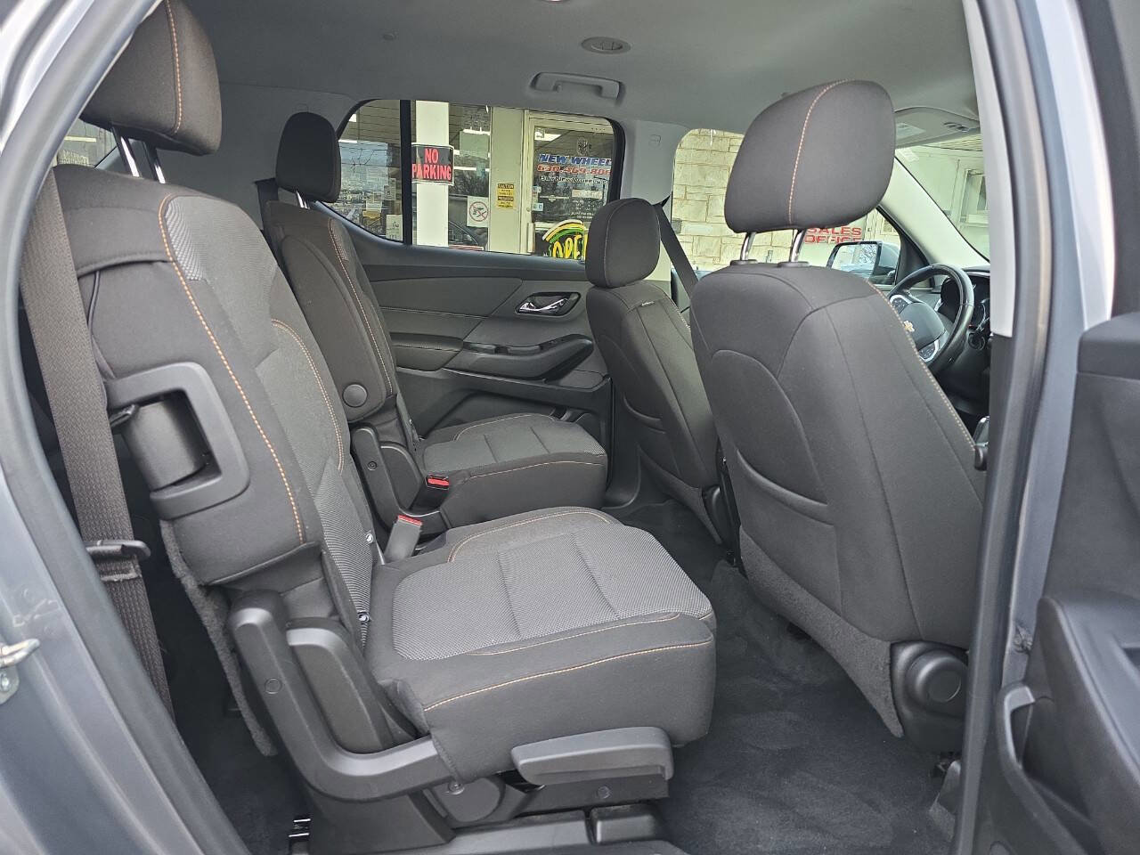 Used 2020 Chevrolet Traverse LT w/ Driver Confidence II Package image 34