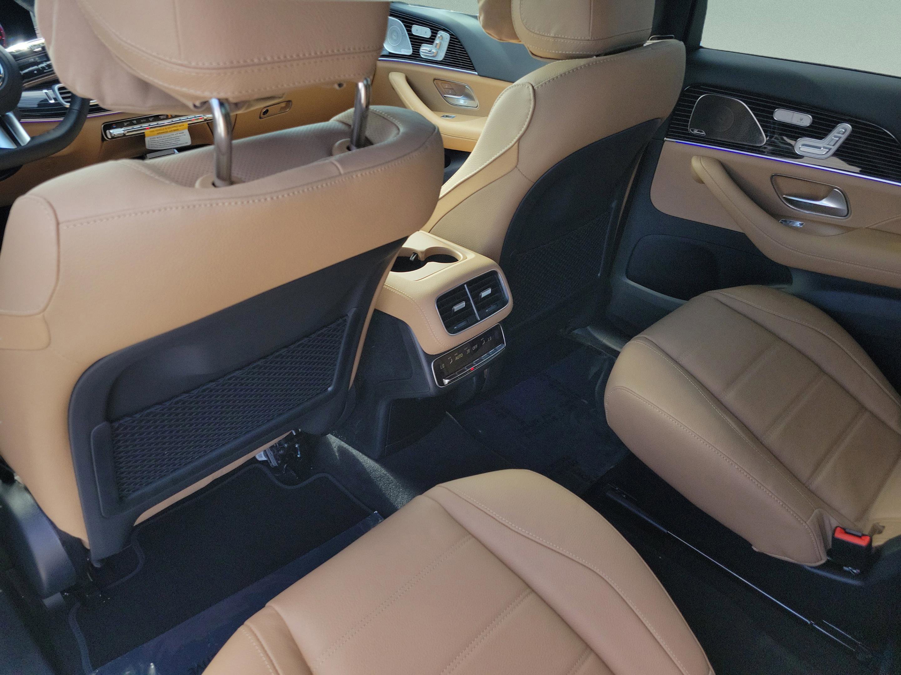 New 2026 Mercedes-Benz GLS 450 4MATIC image 10