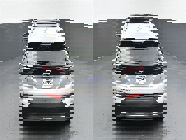 Used 2023 Chevrolet Bolt EUV Premier w/ Sun & Sound Package image 27