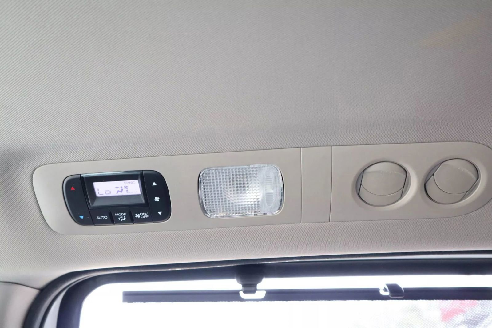 Used 2015 Honda Odyssey Touring image 30