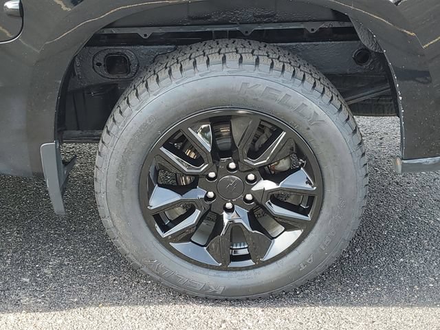 Used 2019 Chevrolet Silverado 1500 Custom w/ Custom Value Package AWD/4WD image 24