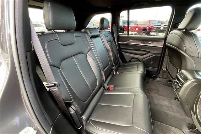 Used 2024 Jeep Grand Cherokee Limited w/ Trailer Tow Package image 28