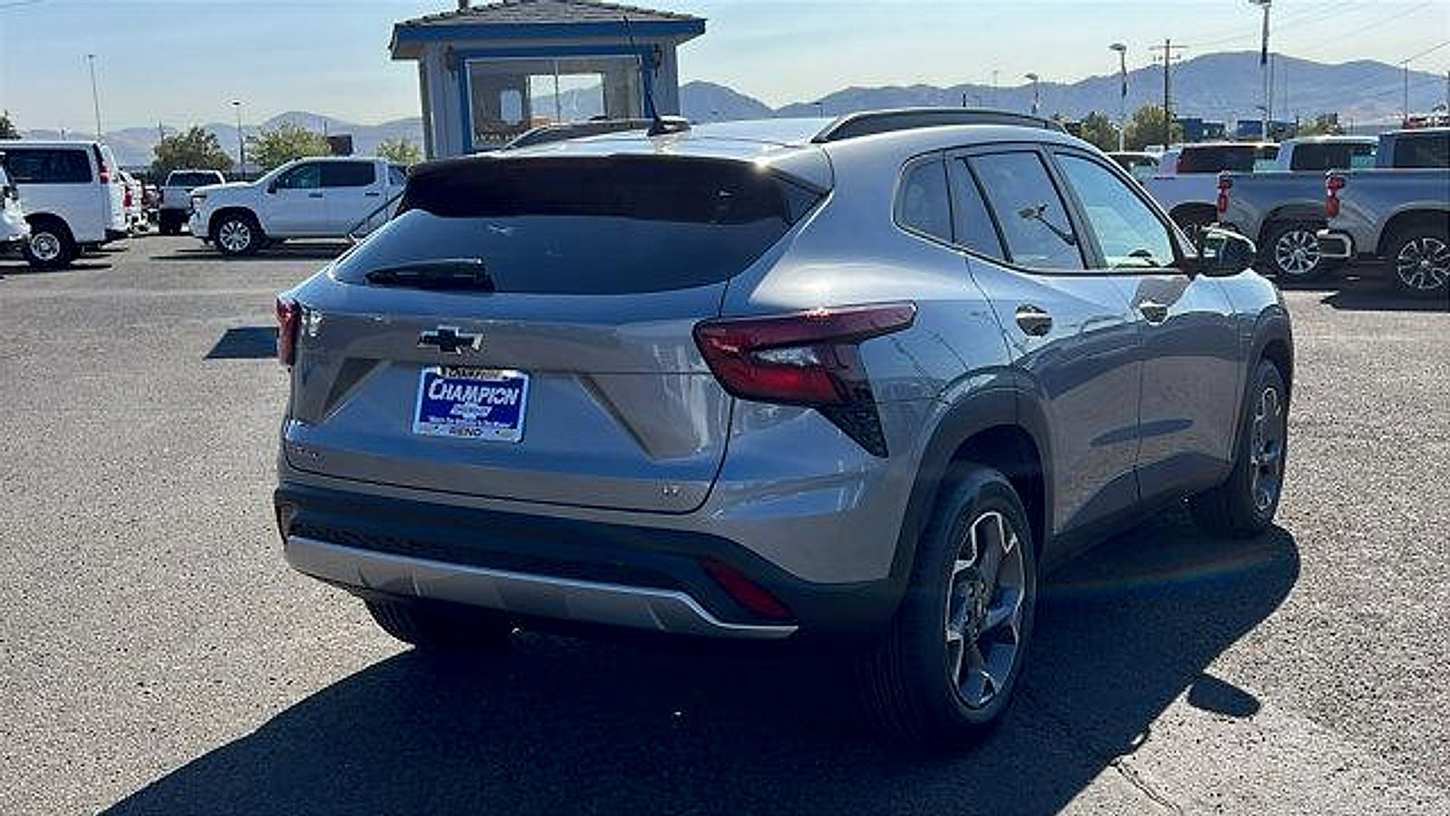 New 2026 Chevrolet Trax LT w/ Sunroof Package image 5