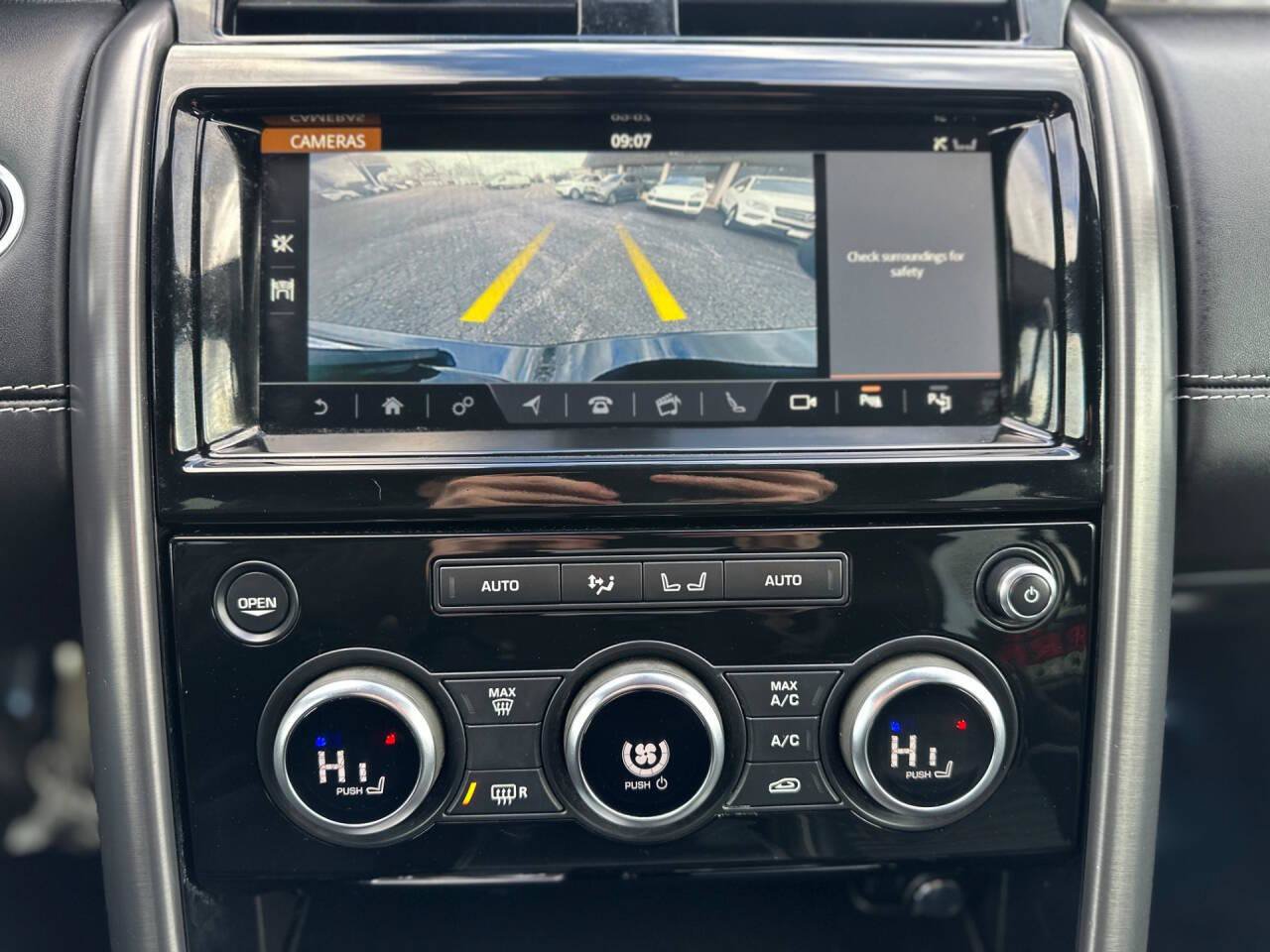 Used 2020 Land Rover Discovery HSE AWD/4WD image 29