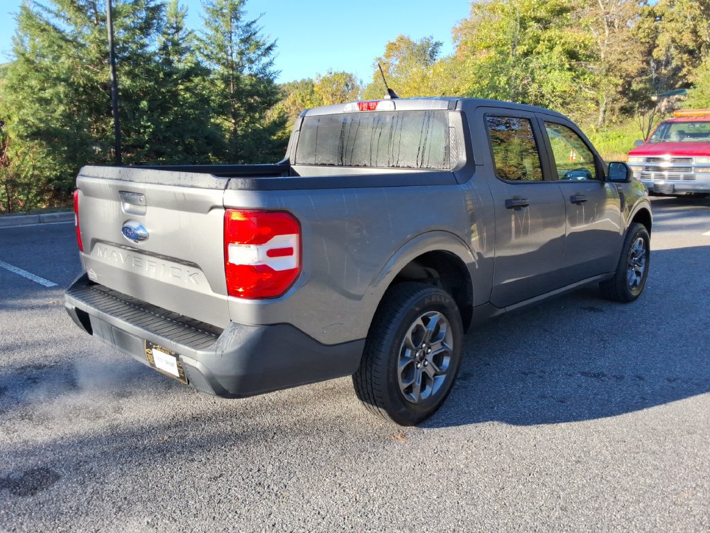 Used 2023 Ford Maverick XLT FWD image 5