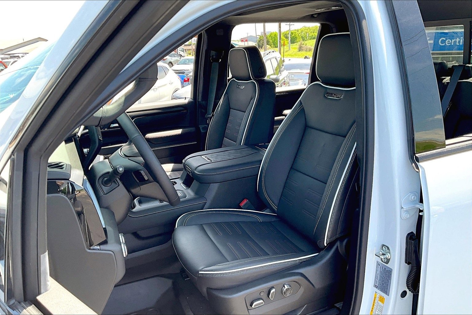 New 2025 GMC Sierra 2500 AT4X image 9