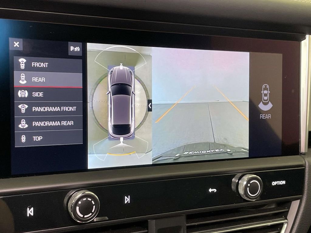 Certified 2025 Porsche Macan image 32