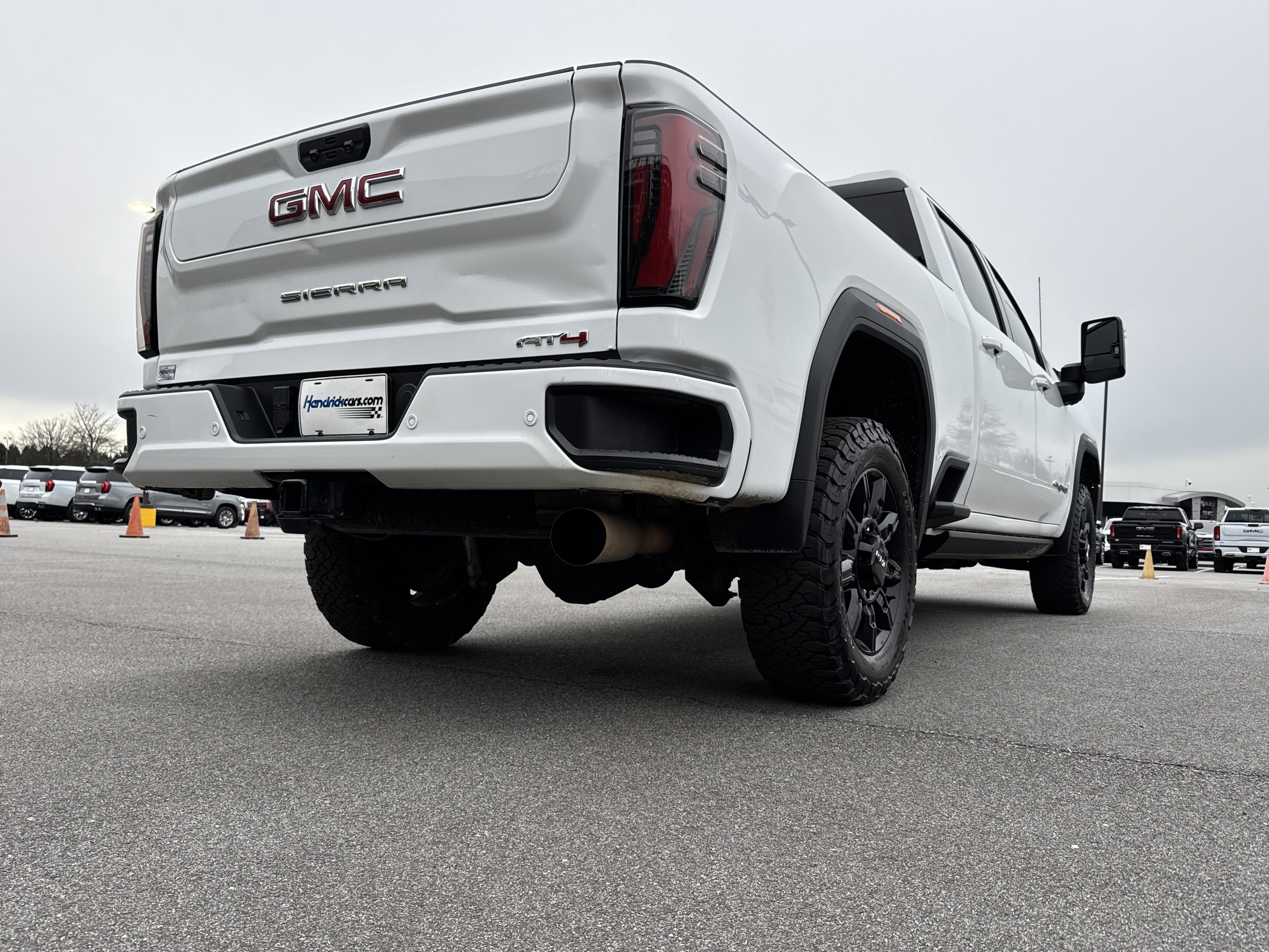Used 2024 GMC Sierra 2500 AT4 w/ AT4 Premium Plus Package image 10