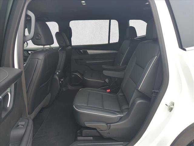 Used 2025 Buick Enclave Preferred image 17