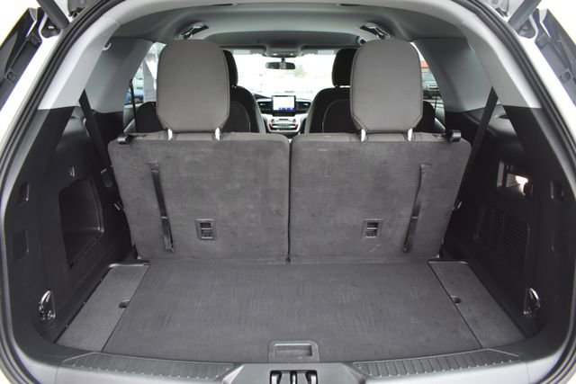 Used 2023 Ford Explorer XLT image 34