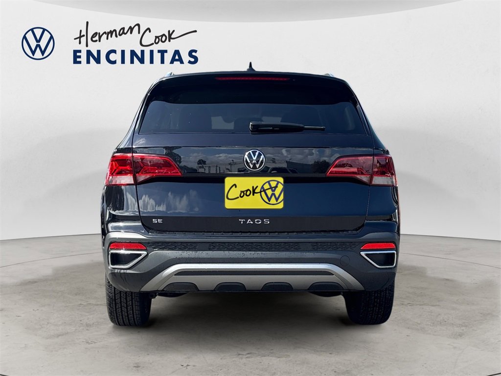 Used 2024 Volkswagen Taos SE image 4