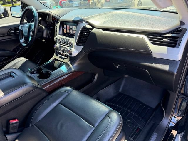 Certified 2018 GMC Yukon SLT w/ Premium Edition AWD/4WD image 18