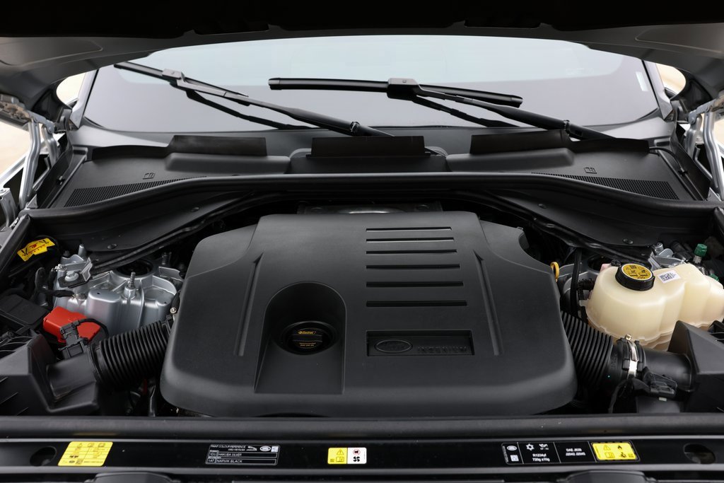 Used 2025 Land Rover Range Rover SE image 29