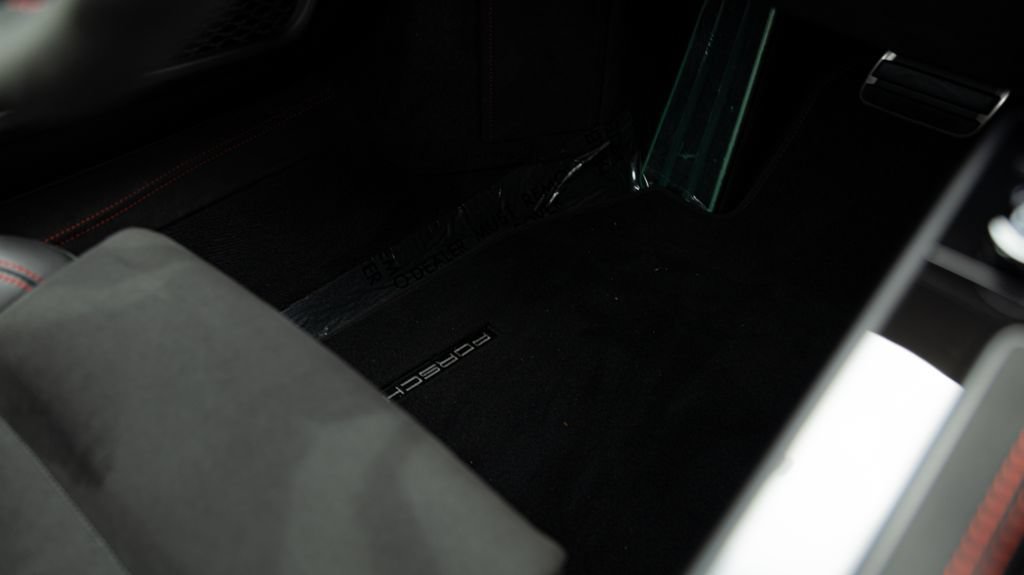 Certified 2025 Porsche 911 GT3 RS RWD image 22