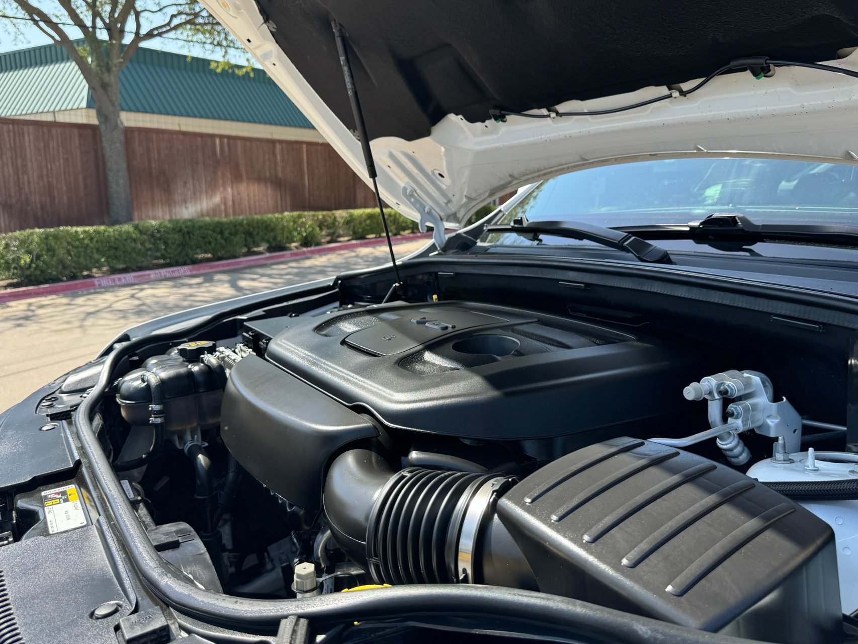 Used 2019 Jeep Grand Cherokee Altitude AWD/4WD image 28
