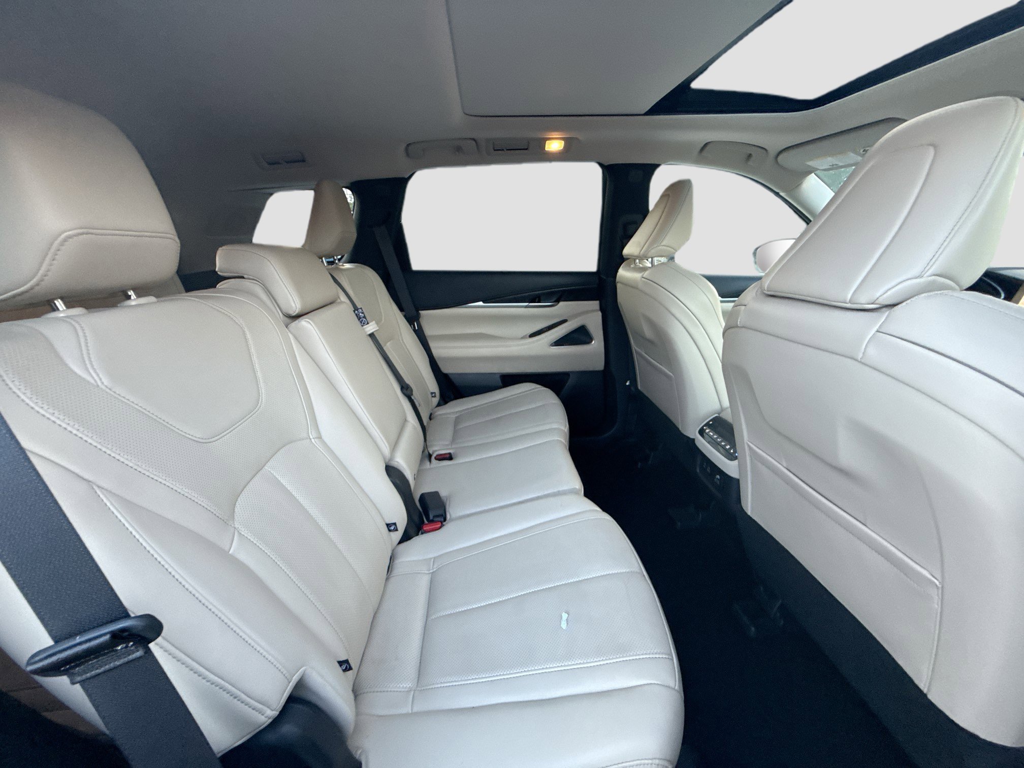 Used 2022 INFINITI QX60 Sensory w/ Cargo Package image 31