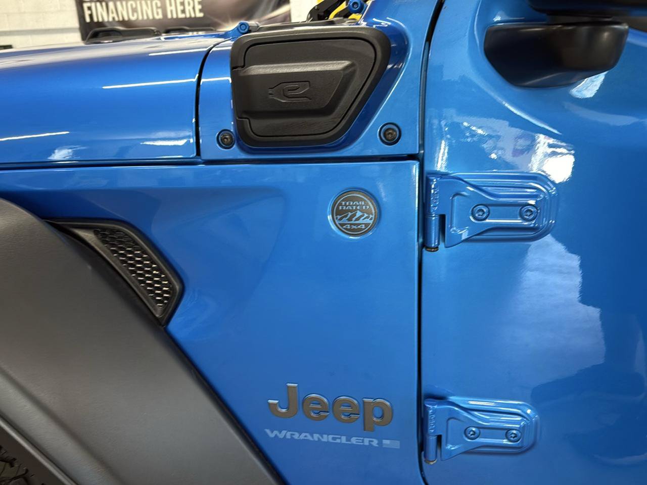 Used 2024 Jeep Wrangler Unlimited AWD/4WD image 97