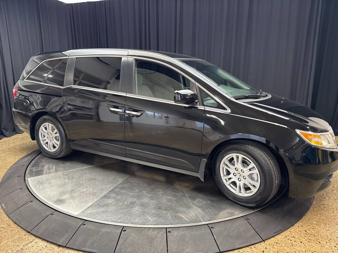 Used 2011 Honda Odyssey EX image 11