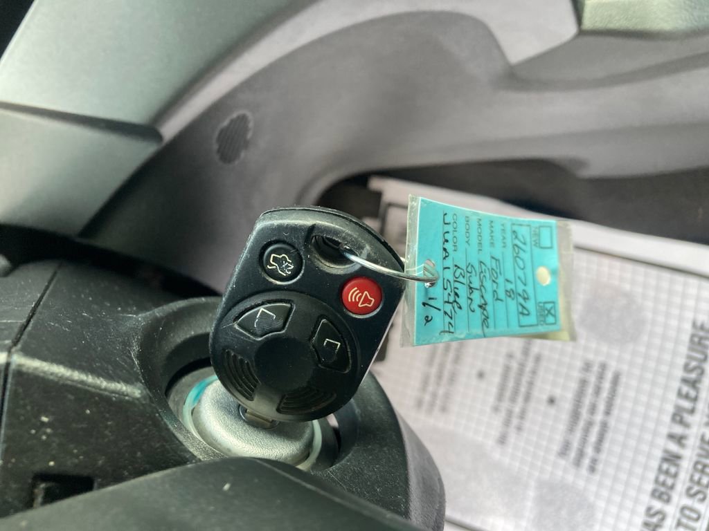 Used 2018 Ford Escape SEL AWD/4WD image 39