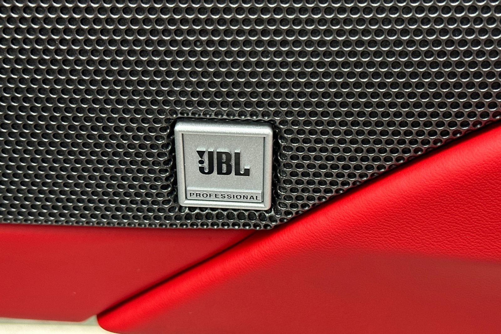 Used 2017 Ferrari 488 Spider image 34