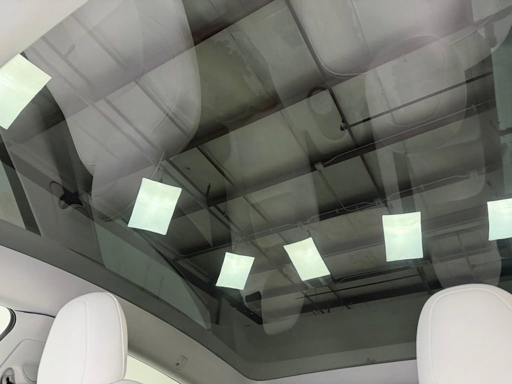 Used 2021 Tesla Model Y Performance image 23