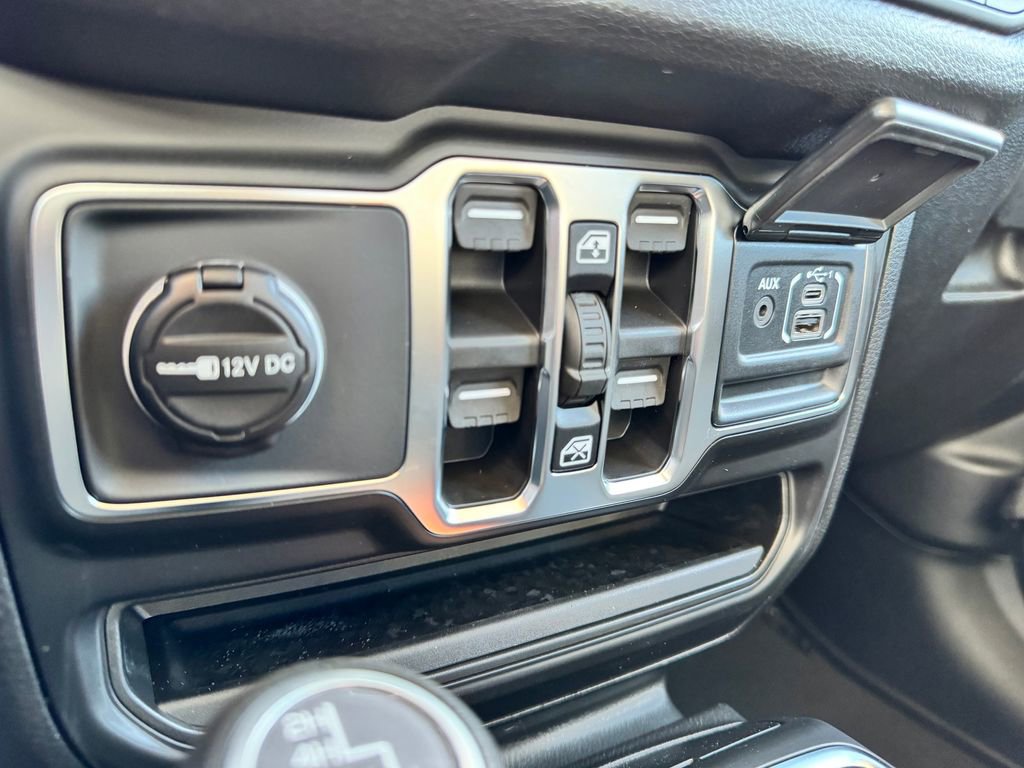 New 2026 Jeep Gladiator Sport AWD/4WD image 18