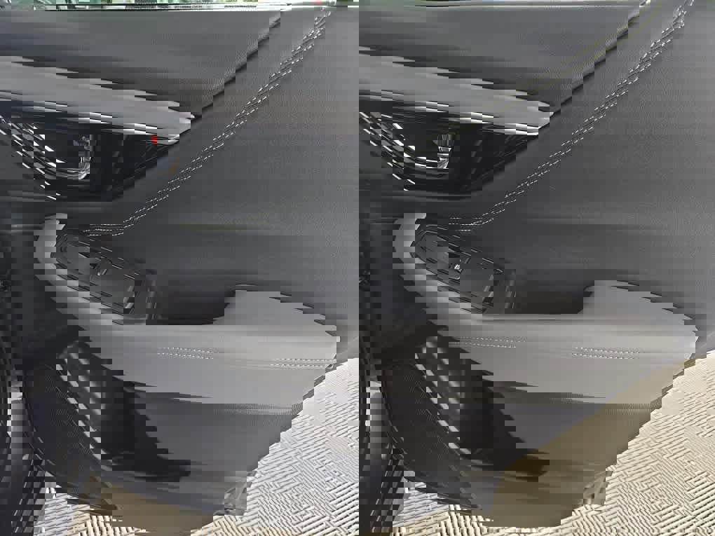 Used 2025 Subaru Outback Onyx Edition image 13