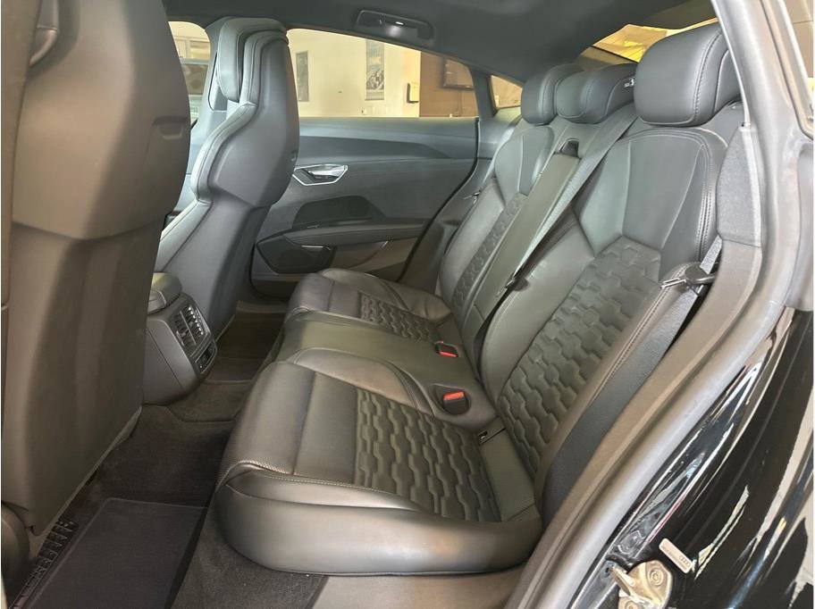 Used 2022 Audi e-tron GT Prestige w/ Prestige Package image 13