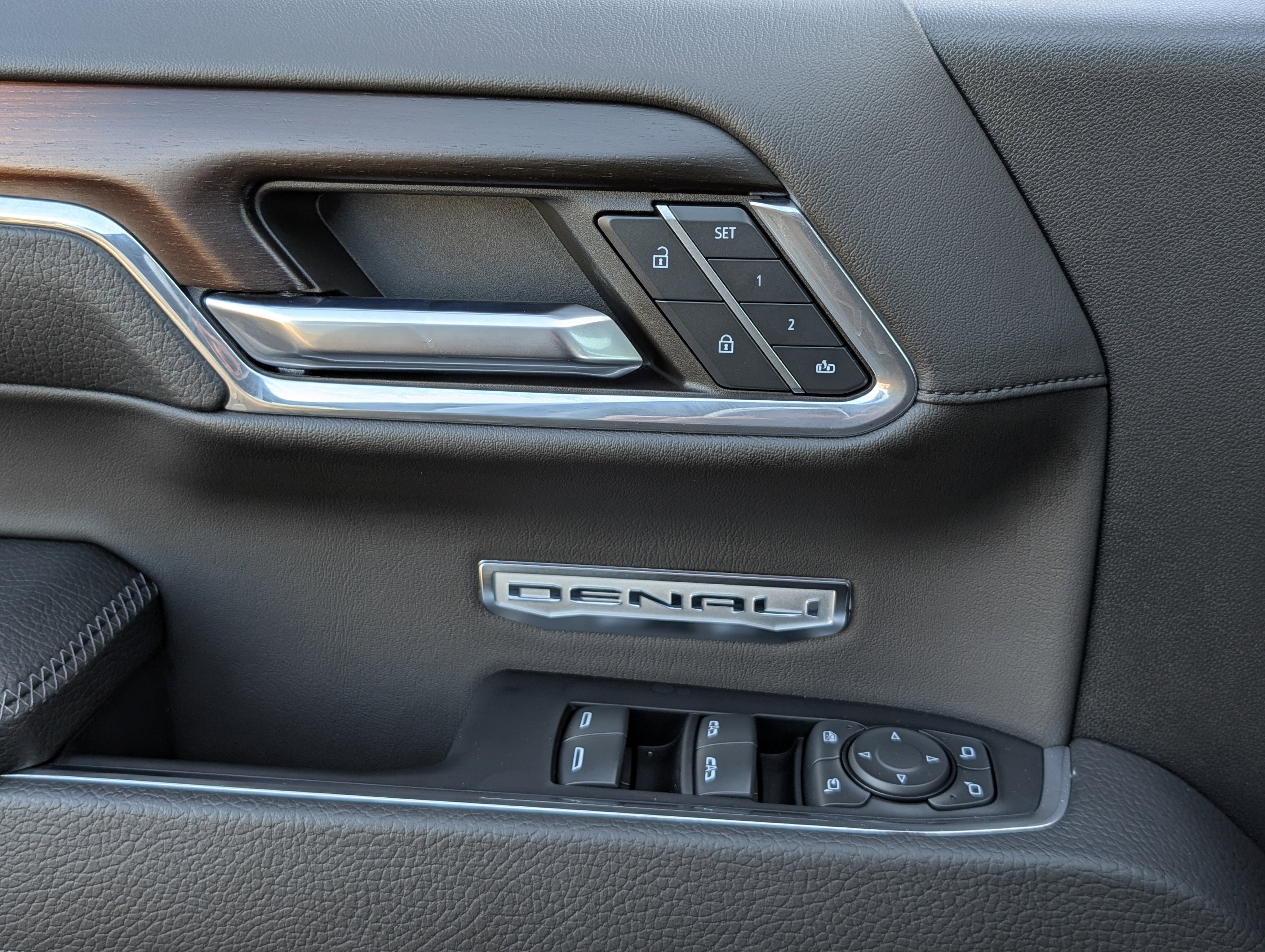 Used 2024 GMC Sierra 1500 Denali w/ Denali Reserve Package image 16