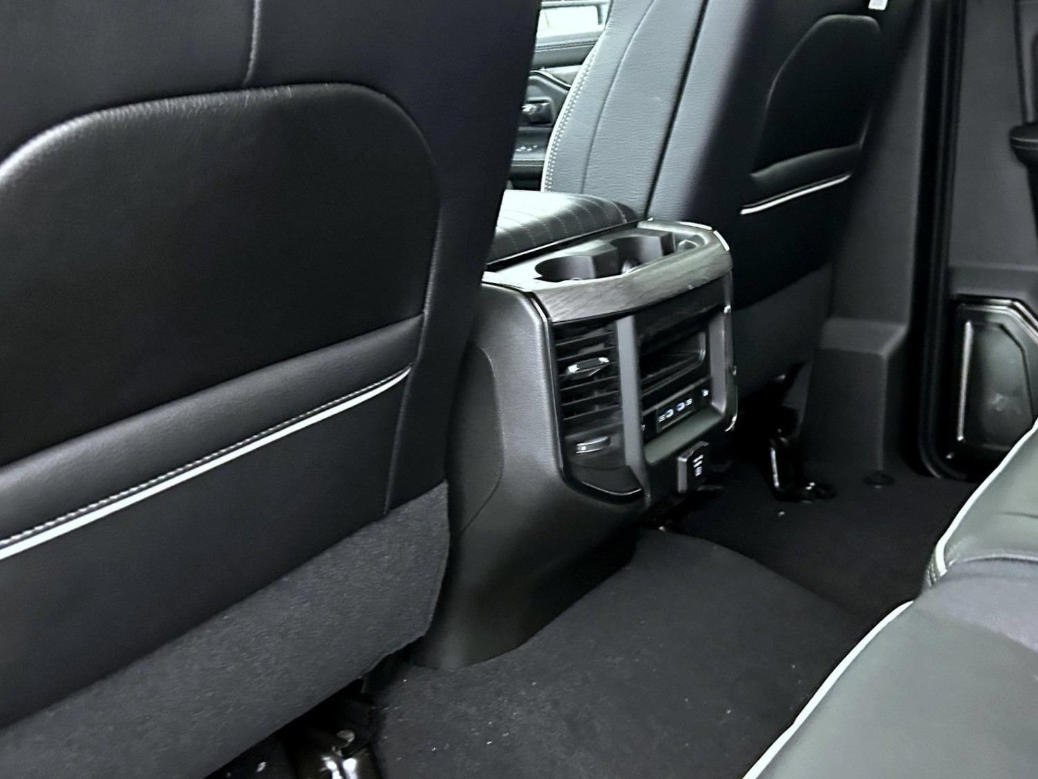 New 2027 RAM 3500 Limited AWD/4WD image 22