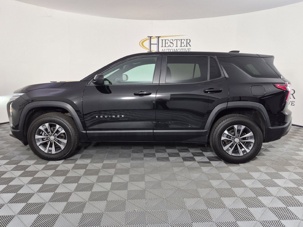Used 2026 Chevrolet Equinox LT FWD image 7