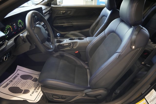 New 2025 Ford Mustang Dark Horse image 9