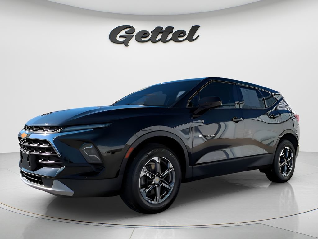 Used 2023 Chevrolet Blazer LT image 9