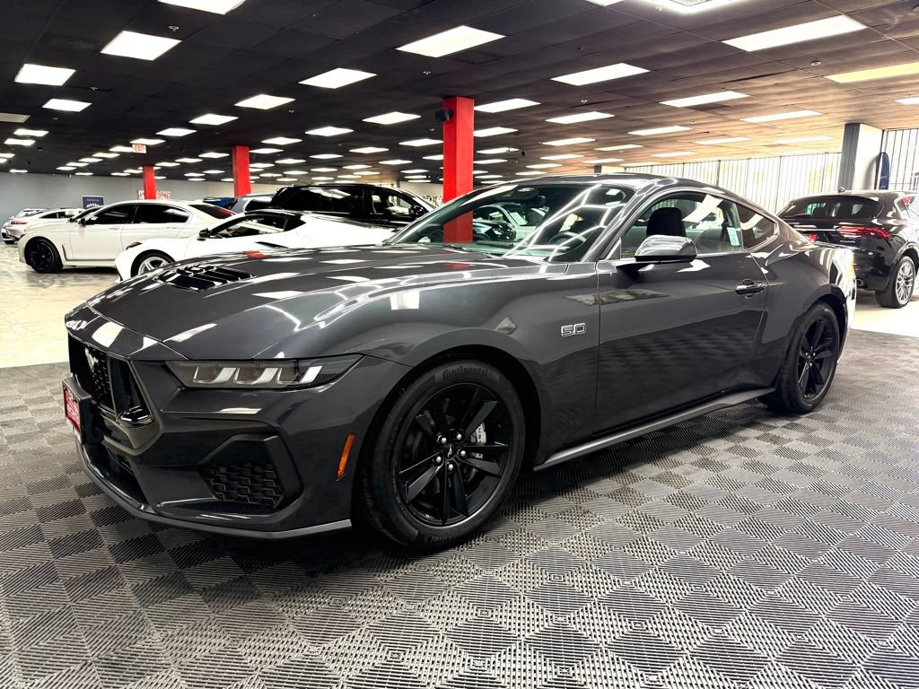 Used 2024 Ford Mustang GT RWD image 8