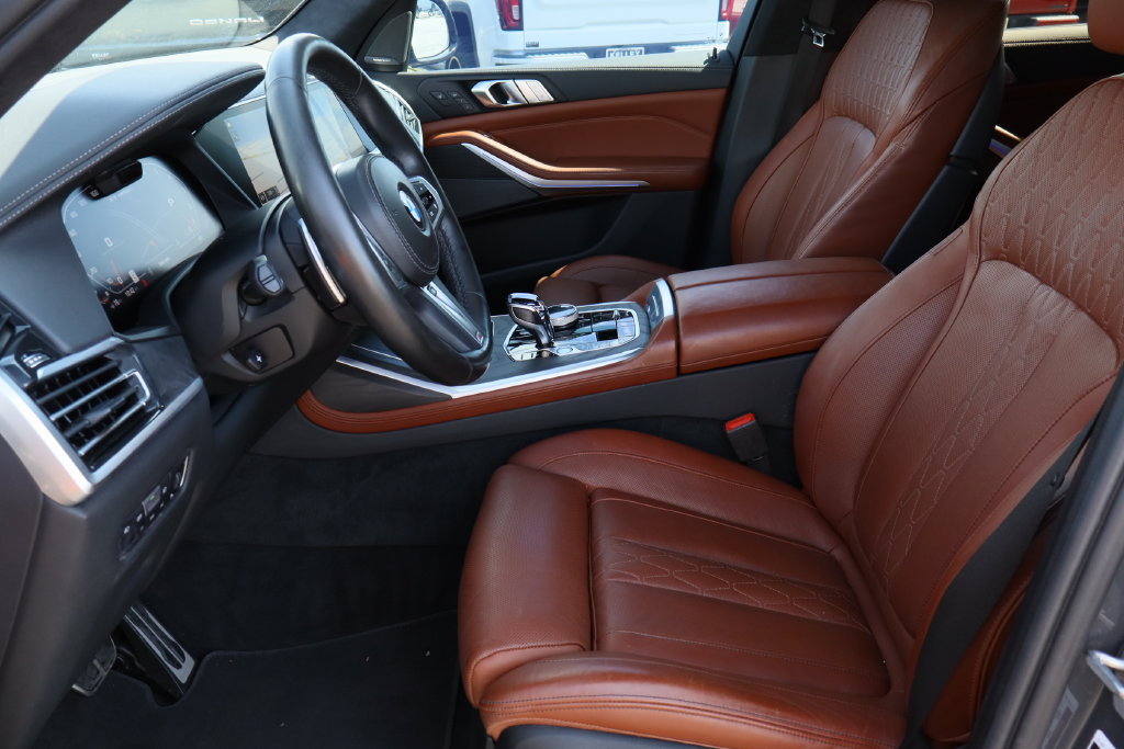 Used 2022 BMW X7 M50i AWD/4WD image 21