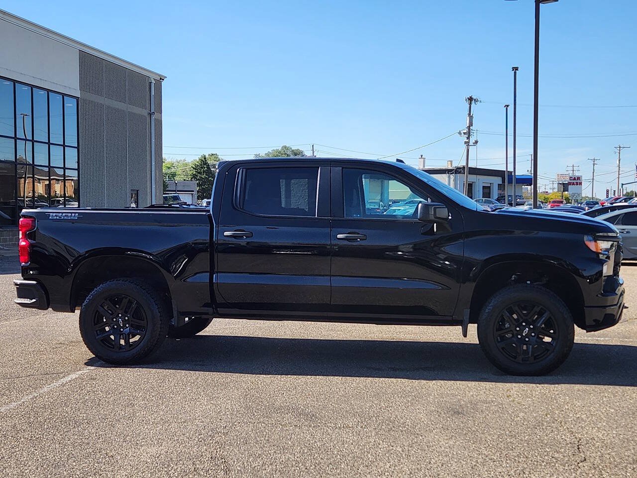Used 2025 Chevrolet Silverado 1500 Custom Trail Boss w/ Midnight Edition AWD/4WD image 11