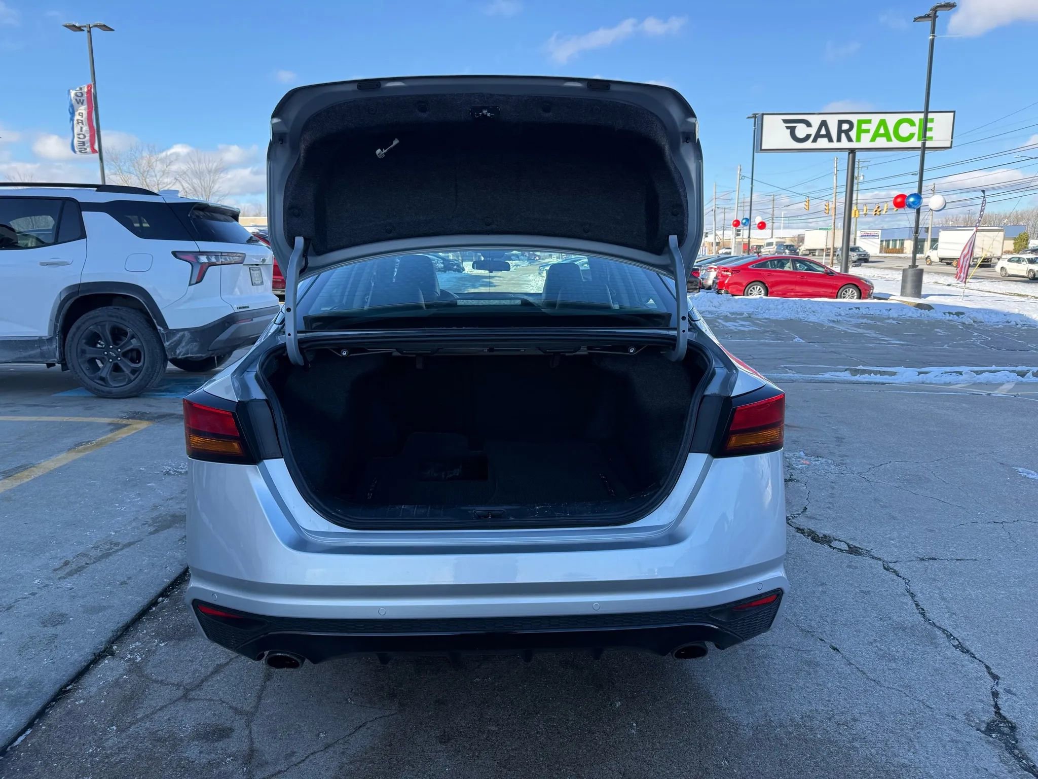 Used 2024 Nissan Altima 2.5 SR image 12