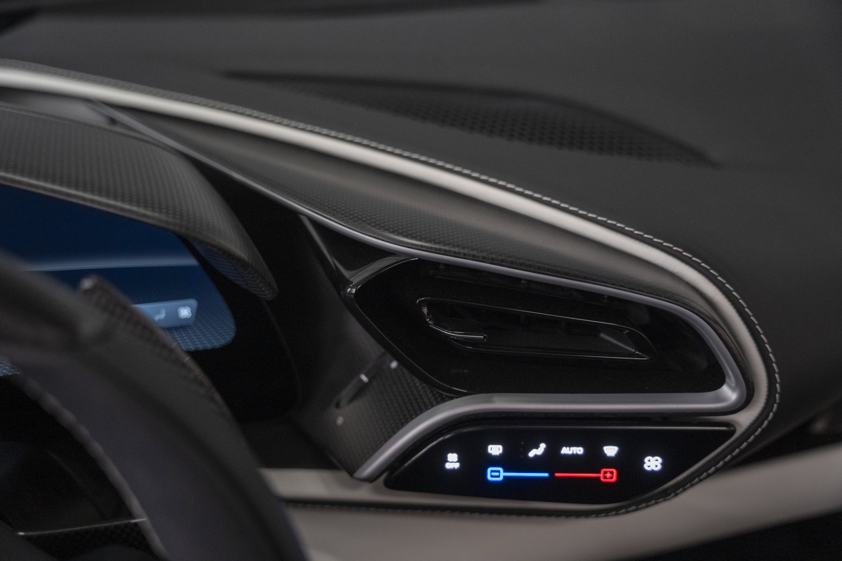 Used 2025 Ferrari 296 GTS image 46